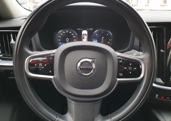 Volvo V60 cena 114900 przebieg: 64153, rok produkcji 2019 z Żory małe 301